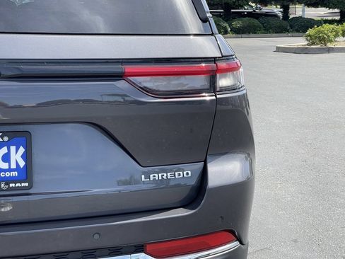 New 2026 Jeep Grand Cherokee Laredo RWD image 10