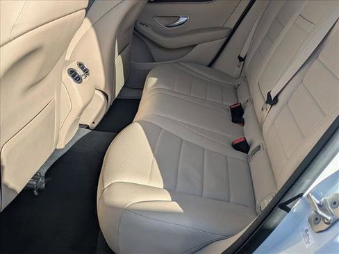 Used 2020 Mercedes-Benz GLC 300 4MATIC image 18