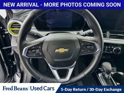 Used 2025 Chevrolet Trax LT w/ Driver Confidence Package FWD image 15