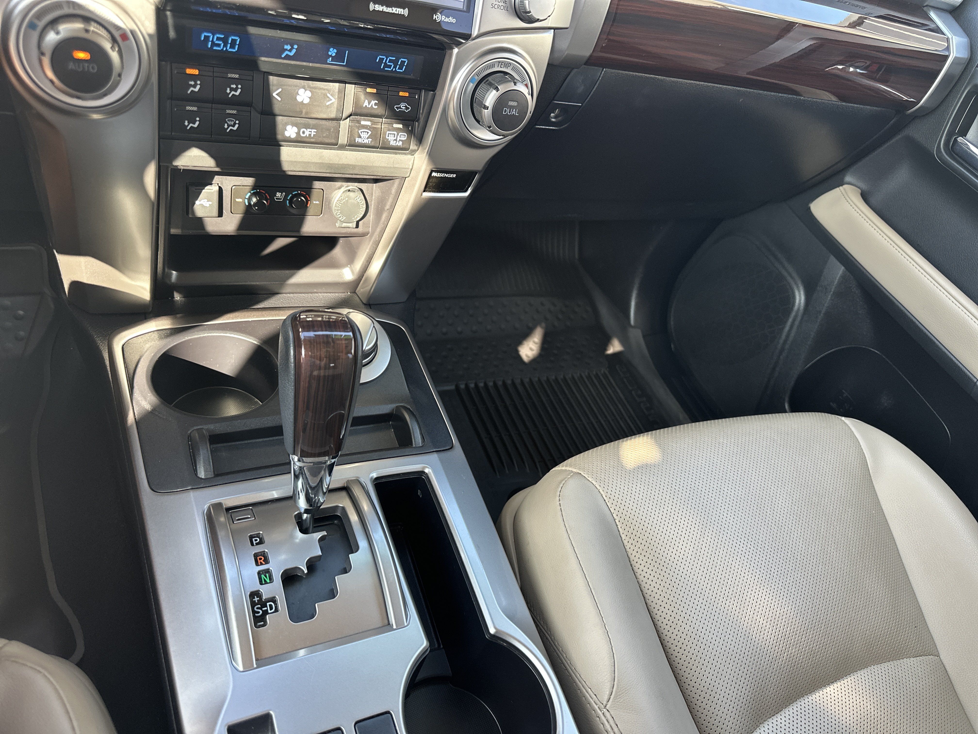Used 2023 Toyota 4Runner Limited AWD/4WD image 19