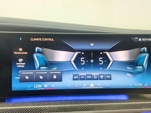 Used 2023 BMW i7 xDrive60 image 55