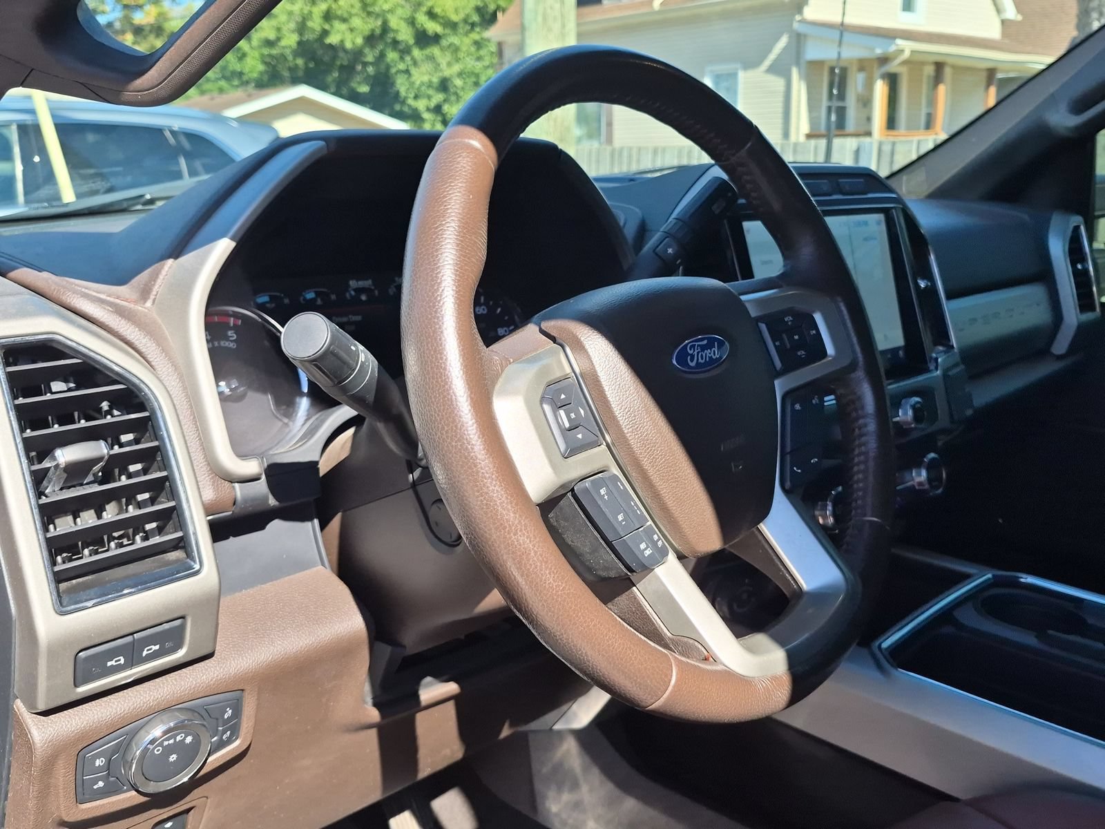 Used 2022 Ford F250 King Ranch w/ King Ranch Ultimate Package AWD/4WD image 11