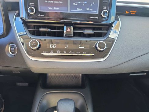 Used 2022 Toyota Corolla LE w/ LE Convenience Package image 14
