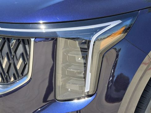 New 2026 Kia Carnival FWD image 7