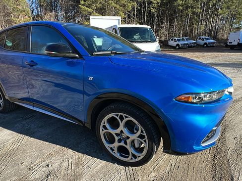 Used 2024 Alfa Romeo Tonale Ti image 5