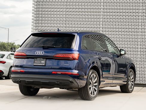 Certified 2024 Audi Q7 2.0T Premium Plus AWD/4WD image 4