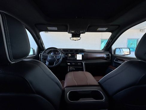 Used 2025 GMC Sierra 1500 Denali Ultimate image 28