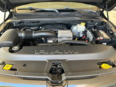 Used 2020 RAM 1500 Big Horn AWD/4WD image 11