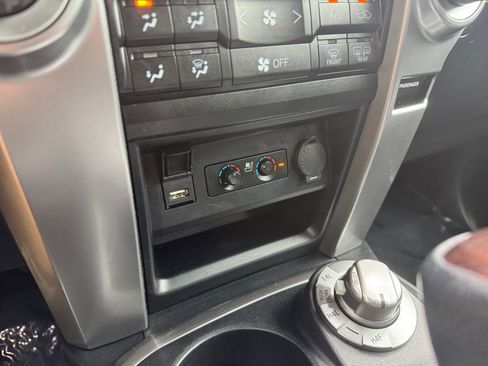 Used 2021 Toyota 4Runner Limited AWD/4WD image 24