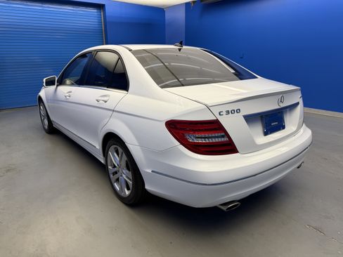 Used 2013 Mercedes-Benz C 300 4MATIC Sedan image 5