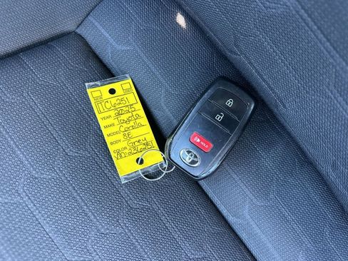 Used 2025 Toyota Corolla SE image 31