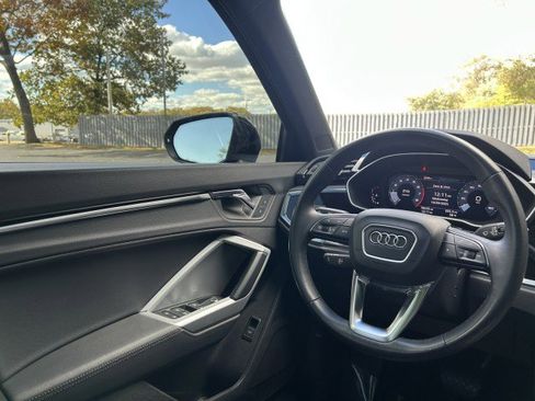 Used 2021 Audi Q3 2.0T Premium w/ Convenience Package image 12