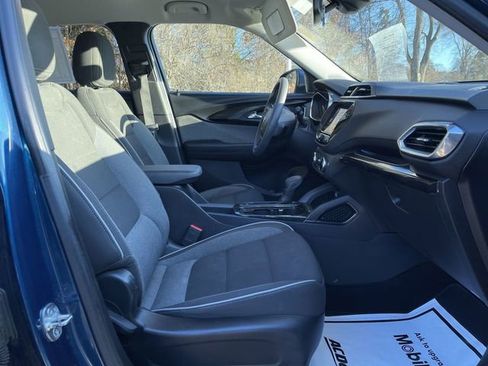 Used 2021 Chevrolet TrailBlazer LT w/ Convenience Package image 26