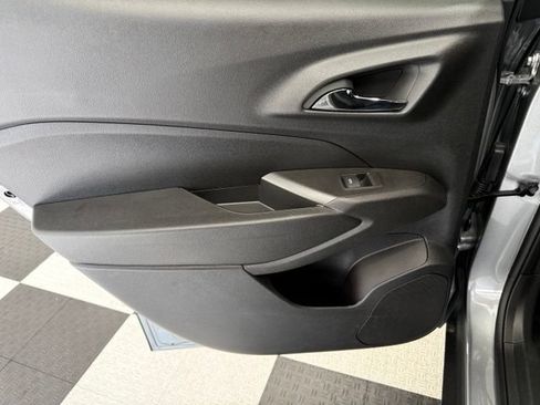 New 2026 Chevrolet Trax RS w/ Driver Confidence Package FWD image 17