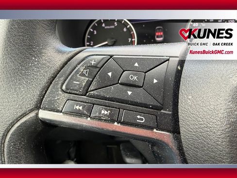 Used 2025 Nissan Sentra SV image 12