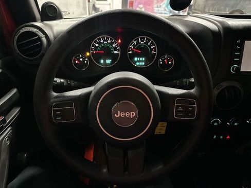 Used 2014 Jeep Wrangler Unlimited Sport image 15