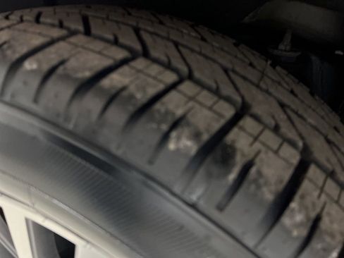 Used 2023 Nissan Armada SL w/ Captain's Chairs Package RWD image 45