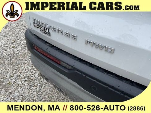 New 2026 Chevrolet Traverse LT w/ LPO, Floor Liner Package AWD/4WD image 11