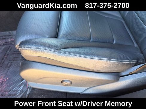 Used 2021 Mercedes-Benz GLC 300 GLC 300 w/ Premium Package image 14