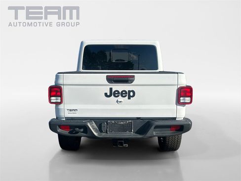 Certified 2024 Jeep Gladiator Sport image 6