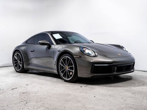 Certified 2020 Porsche 911 Carrera image 9