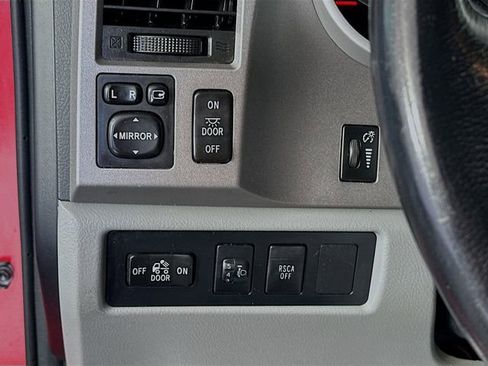 Used 2012 Toyota Tundra Limited image 10