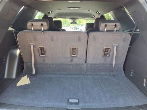 Used 2023 Chevrolet Traverse LT FWD image 22