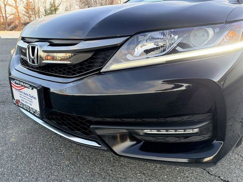 Used 2016 Honda Accord EX image 9