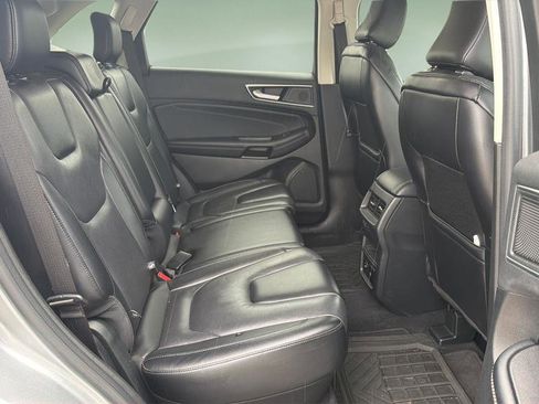 Used 2022 Ford Edge Titanium w/ Equipment Group 301A AWD/4WD image 17