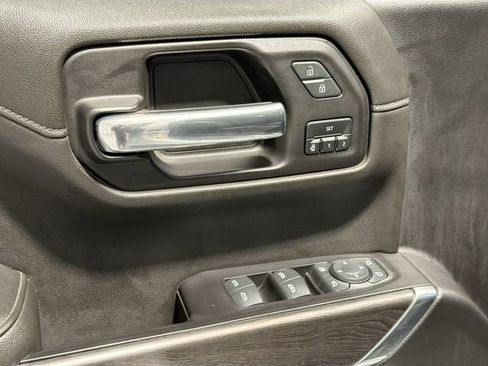 Used 2019 Chevrolet Silverado 1500 LTZ w/ LTZ Premium Package AWD/4WD image 17