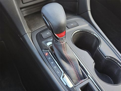 Used 2023 Chevrolet Equinox RS image 24