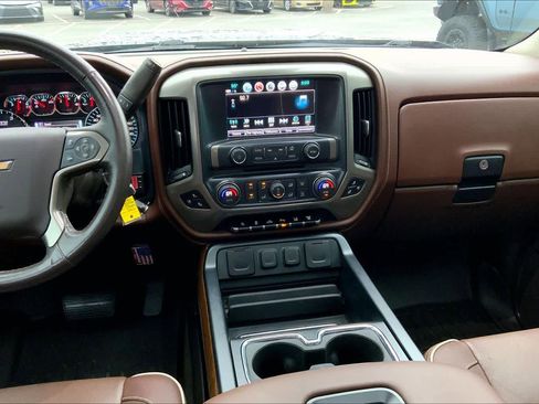 Used 2018 Chevrolet Silverado 3500 High Country w/ Duramax Plus Package image 6