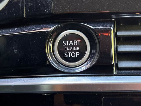 Used 2022 Nissan Pathfinder SL w/ Cargo Package image 31