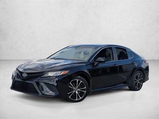 Used 2018 Toyota Camry SE video 1