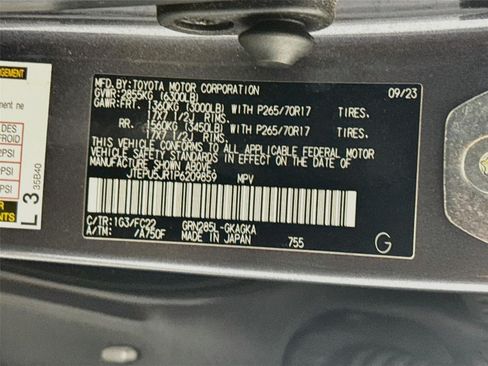 Used 2023 Toyota 4Runner TRD Off-Road AWD/4WD image 31