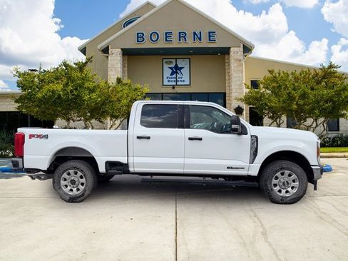 Used 2024 Ford F250 XLT w/ FX4 Off-Road Package image 6