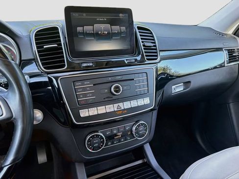Used 2017 Mercedes-Benz GLS 550 4MATIC image 30