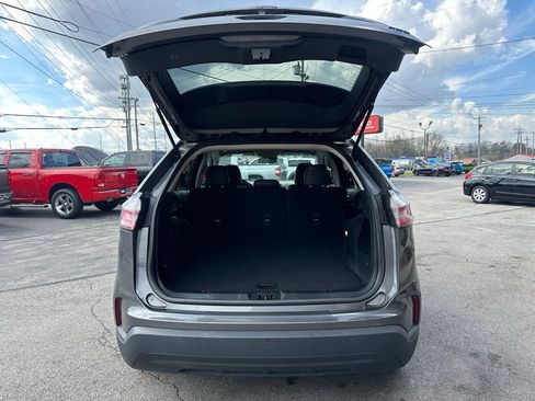 Used 2022 Ford Edge SE image 5