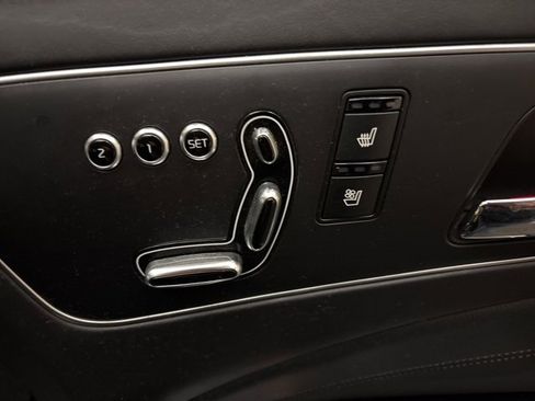 Used 2015 Kia K900 Premium w/ Interior Highline Package image 25