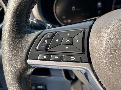 Used 2019 Nissan Kicks SR FWD image 32