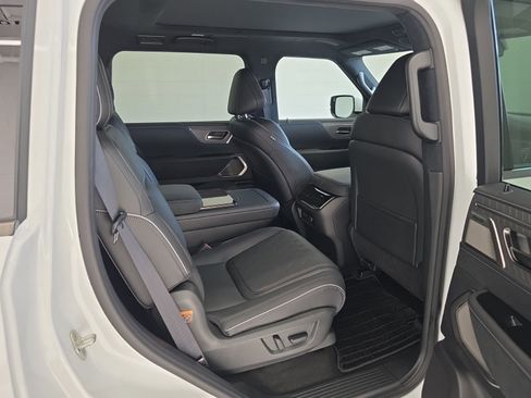 New 2026 INFINITI QX80 Autograph w/ Autograph Exterior Package image 12