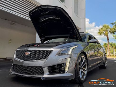 Used 2019 Cadillac CTS V w/ Luxury Package image 44