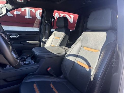 Used 2024 GMC Sierra 1500 AT4 w/ Technology Package image 11
