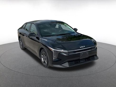 Used 2025 Kia K4 FWD image 3