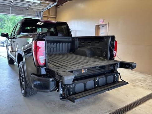 Used 2024 GMC Sierra 1500 Elevation w/ X31 Off-Road Package AWD/4WD image 17