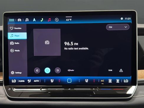 Used 2025 Volkswagen Tiguan SEL R-Line AWD/4WD image 31