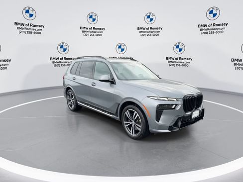 Used 2024 BMW X7 xDrive40i w/ M Sport Package AWD/4WD image 2