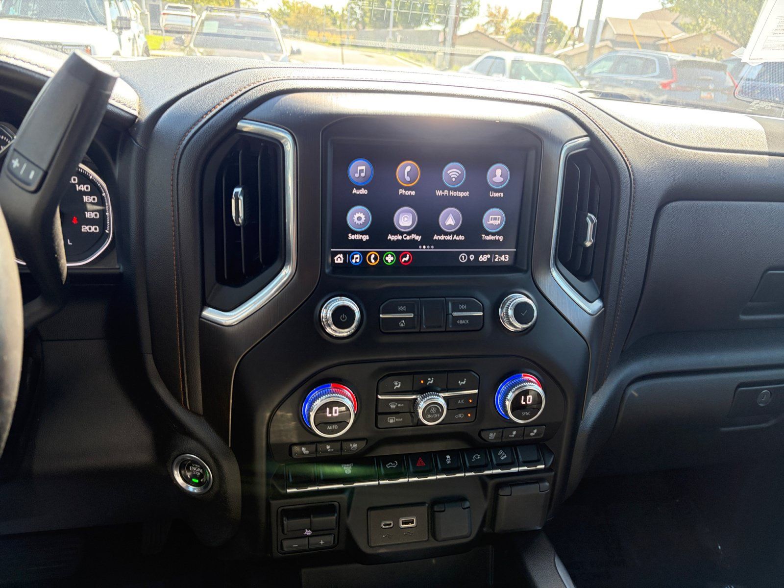 Used 2022 GMC Sierra 2500 AT4 w/ Gooseneck/5TH Wheel Package AWD/4WD image 12