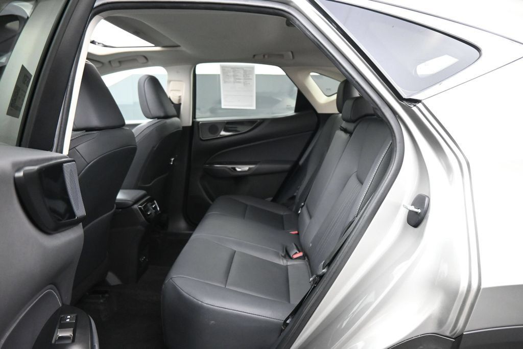 Used 2025 Lexus NX 250 FWD w/ Cold Area Package image 16