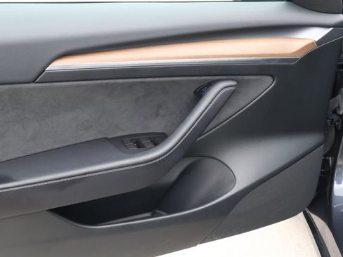 Used 2023 Tesla Model 3 Standard Range RWD image 13